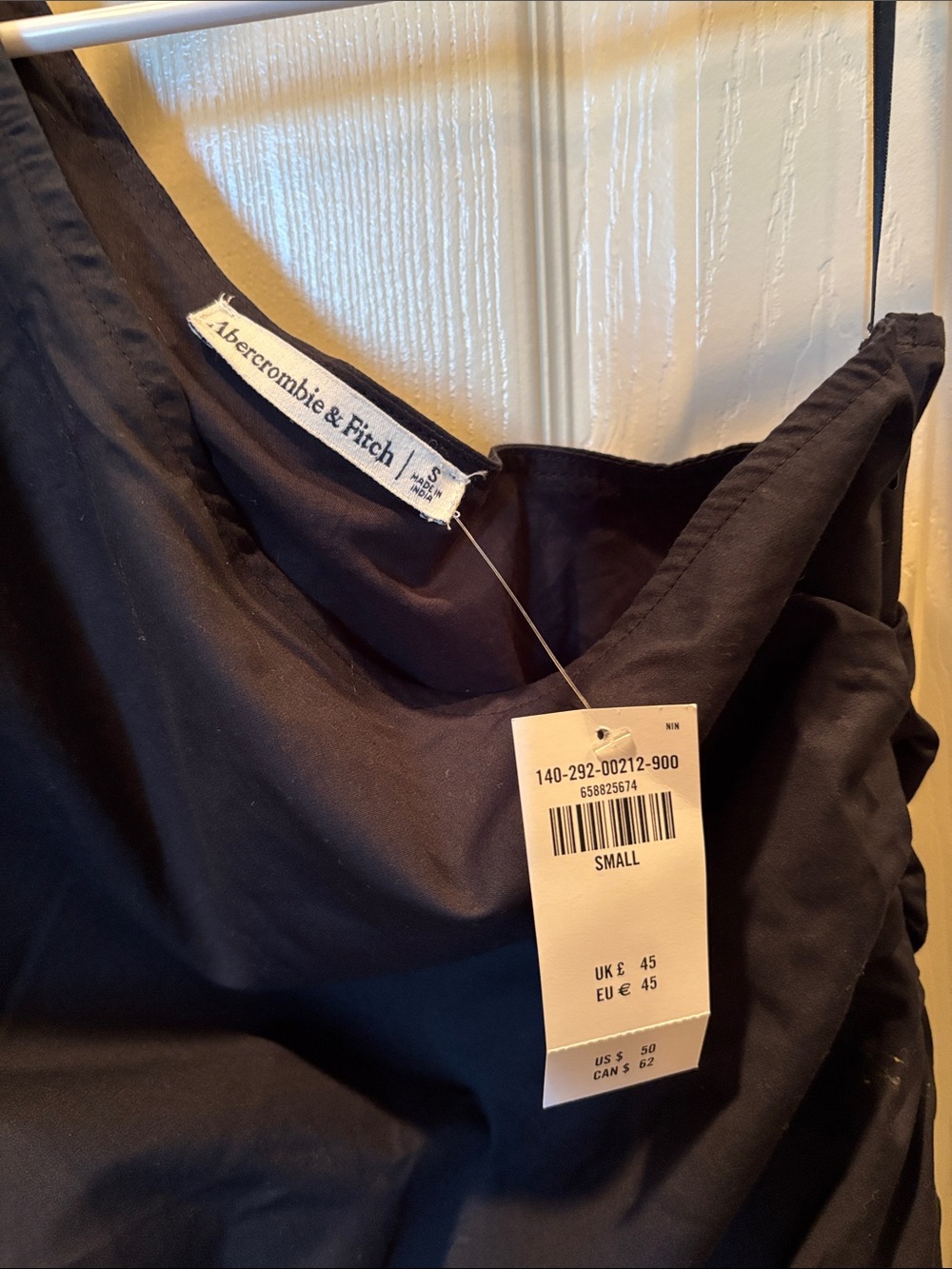 NWT Abercrombie & Fitch Asymmetrical Poplin One Shoulder Ruched Top Black Size S - Picture 2 of 3